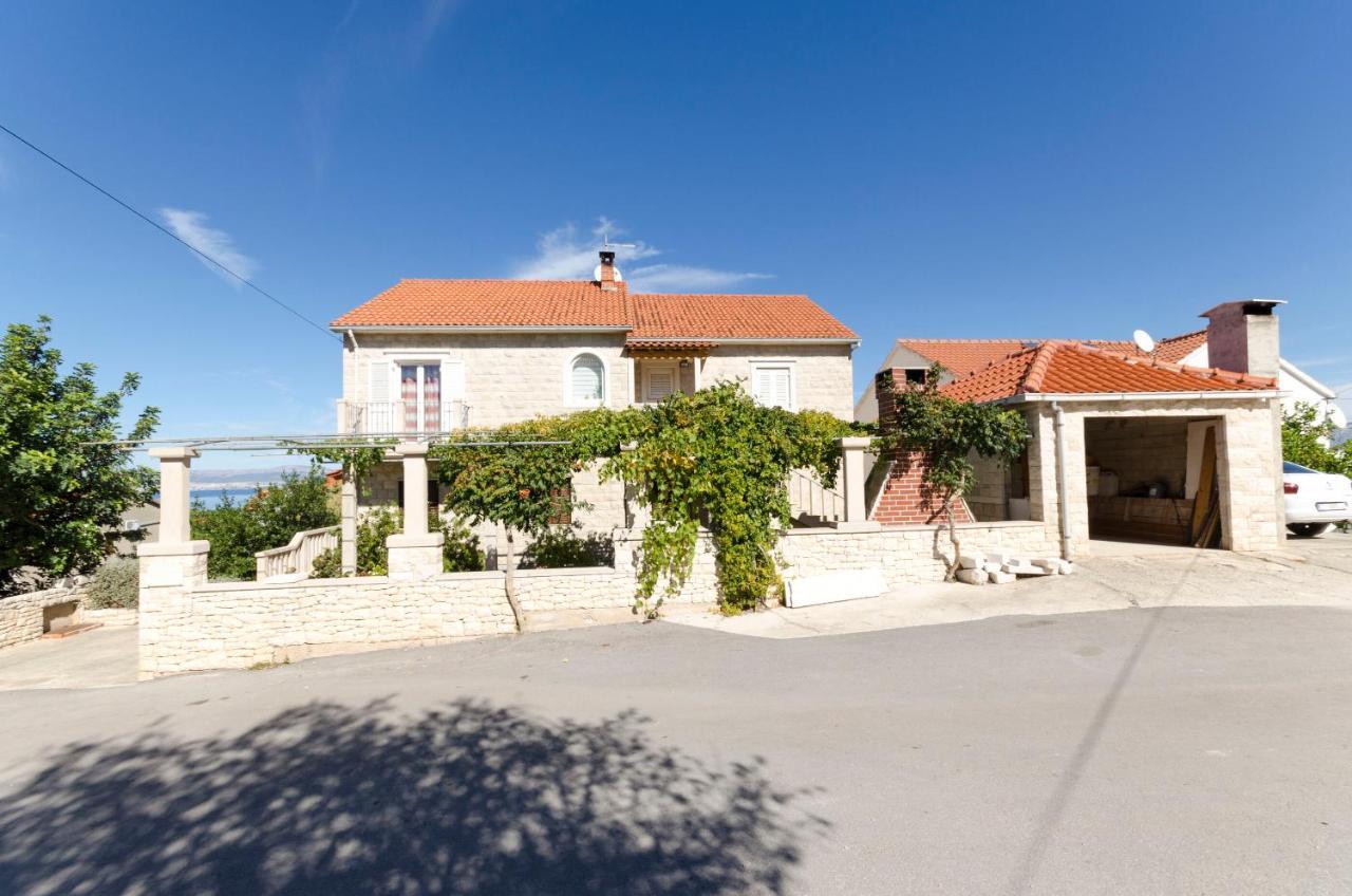 Apartments Silvana Supetar Exterior photo